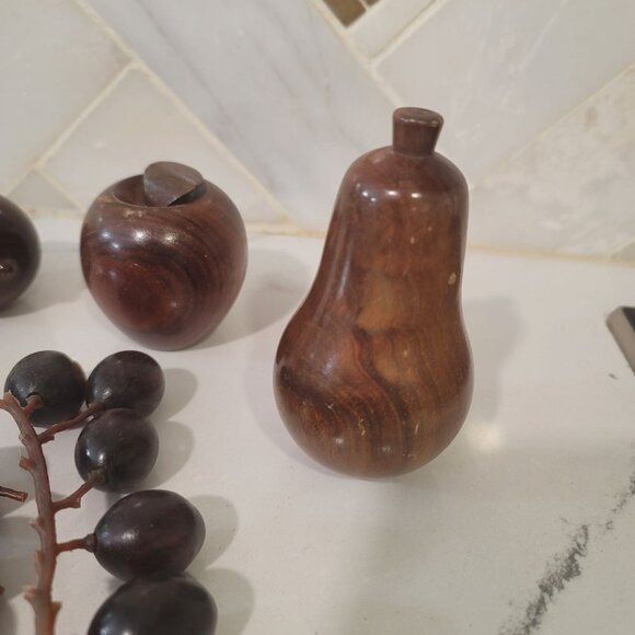 Vintage Hand-Carved Wooden Fruit Set - Banana Grapes Pear Apple - Picture 8 of 13